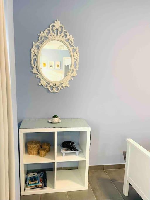 Cozy, Newly Renovated Apartment In Gavrio. מראה חיצוני תמונה