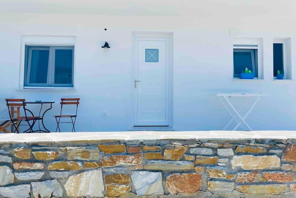 Cozy, Newly Renovated Apartment In Gavrio. מראה חיצוני תמונה