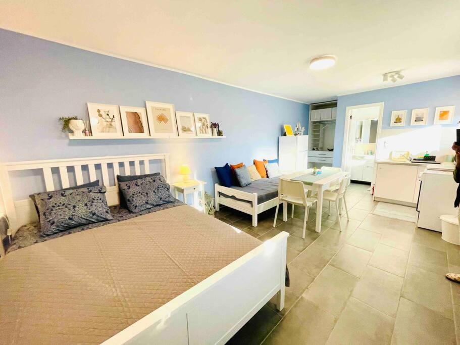 Cozy, Newly Renovated Apartment In Gavrio. מראה חיצוני תמונה