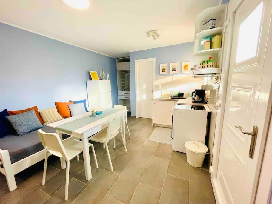 Cozy, Newly Renovated Apartment In Gavrio. מראה חיצוני תמונה