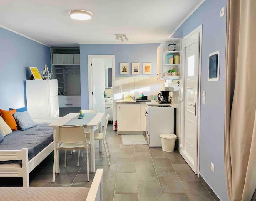 Cozy, Newly Renovated Apartment In Gavrio. מראה חיצוני תמונה